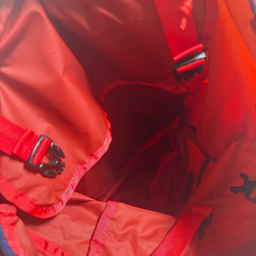 Patagonia Red Ultralight Black Hole Tote Bag Red Convertible Backpack Travel